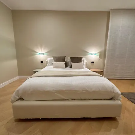 Paola Center , Luxury House In Town Centre Apartment Bari